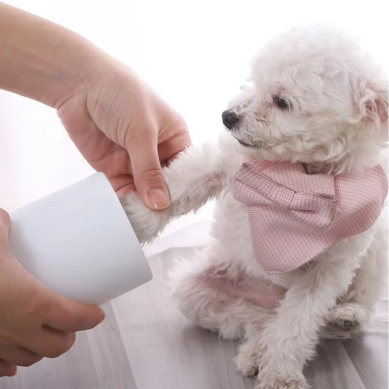 Pet Foot Washer Cup - Silicone Soft Cleaning Bucket for Cats and Dogs, Manual Paw Cleaner for Quick Foot Washing